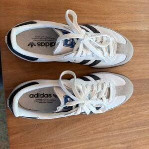 Brand New Adidas Sambas white/black/gum Women's size 8